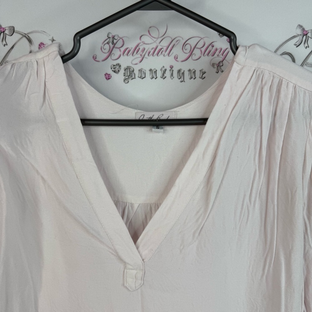 On The Road long sleeve V-neck light, pink flowy Women's Blouse - Soft Pink top - Picture 7 of 11